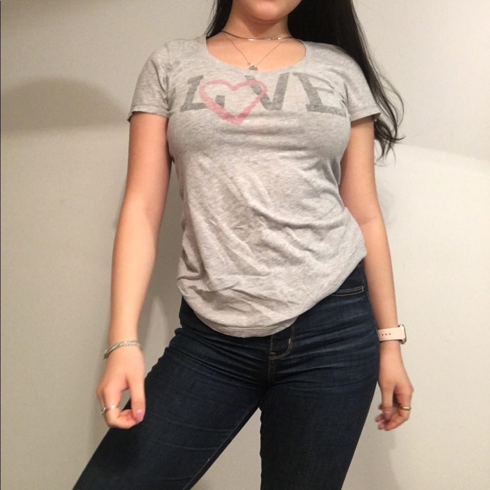 American Eagle Love Graphic Short Sleeve Tee